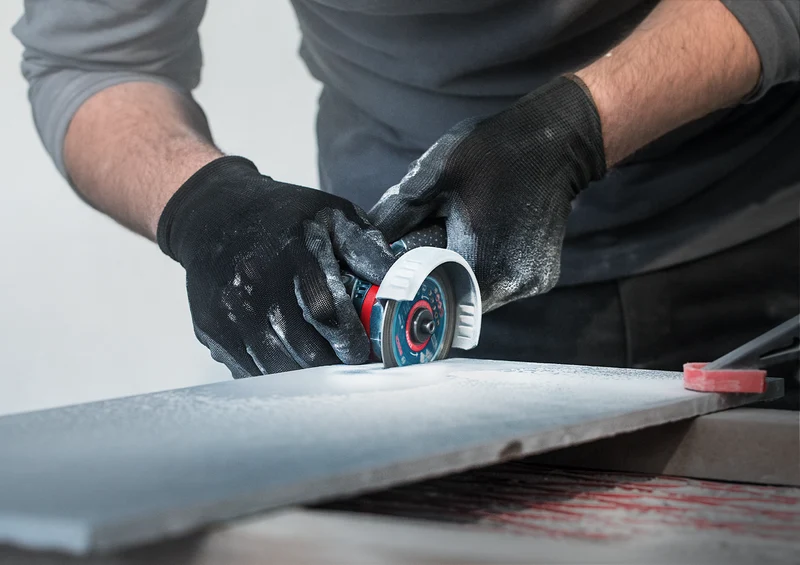 Bosch EXPERT Hard Ceramic Diamanttrennscheibe Ø 76 x 1,9 x 10 mm (für Mini-Winkelschleifer, Schneidet harte Fliesen & Stein)