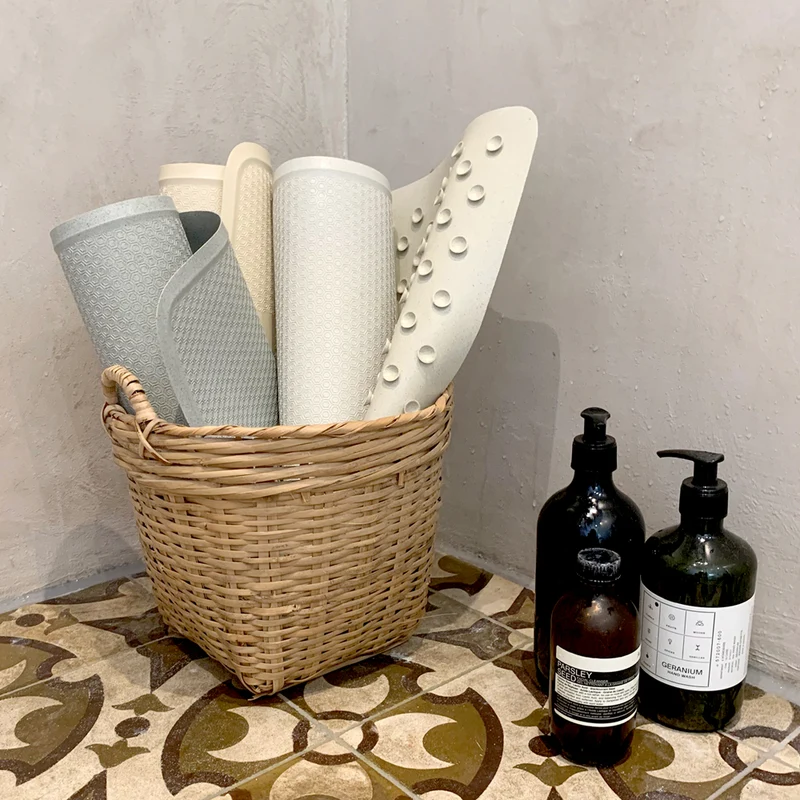 Hevea - Nachhaltige Badewanneneinlage - Upcycling-Naturkautschuk - Anti-Rutsch-Matte (75x34 cm)