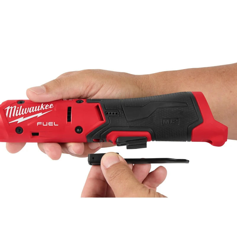 Milwaukee Akku-Ratsche M12 FIR38G2-252B (Aufnahme: 3/8"-Vierkant, Drehmoment: 95 Nm, Drehzahl: 0-400 U/min, inkl. 2 x 2,5 Ah Akku in Tasche)