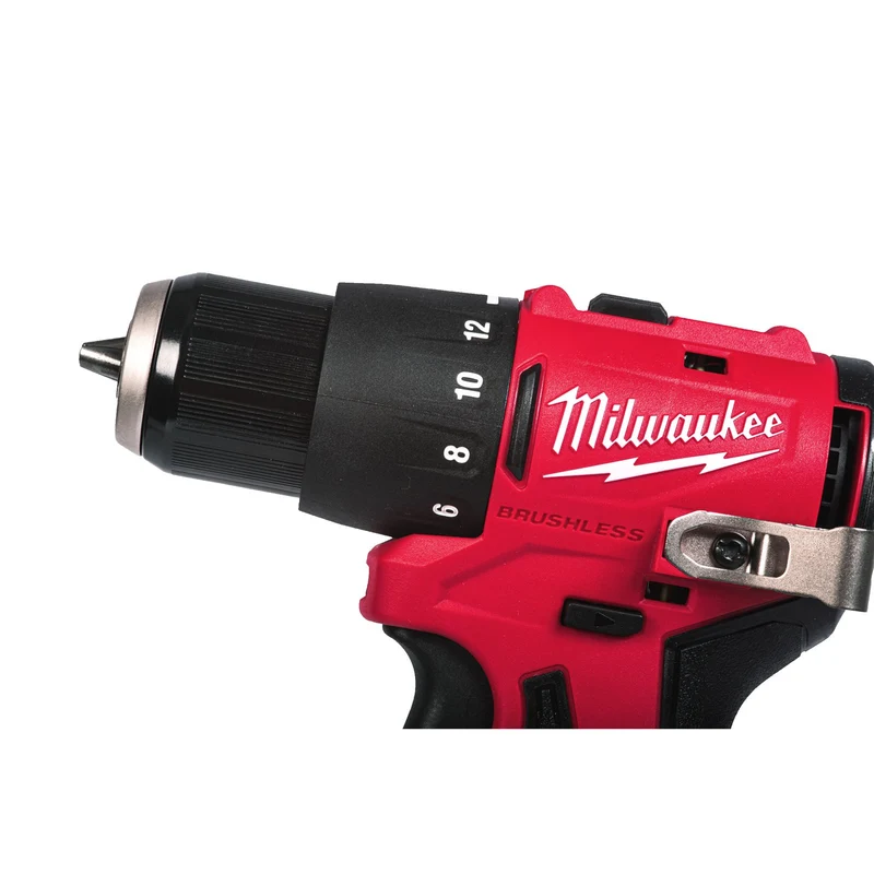 Milwaukee Akku-Schlagbohrschrauber M12 BLPDRC-202C (Drehmoment: 40 Nm, Bohrfutter: 10 mm, inkl. 2 x 2,0 Ah Akku in Koffer)