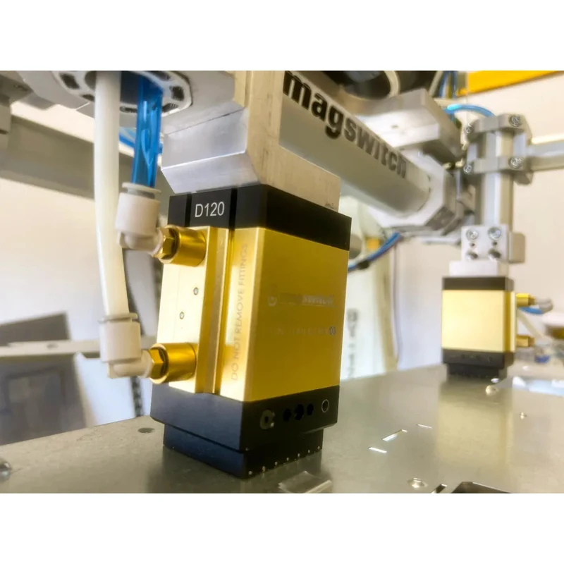 D120 Ein magnetisches Greifwerkzeug für Roboter-End-of-Arm-Tooling (EOAT) – 81401457