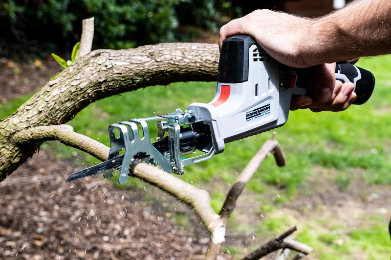 Li-Ionen Akku-Gartensäge 12V