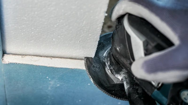 Bosch PRO Segmentsägeblatt ACZ 100 SWB (Starlock, für Dachfilz, Mineralwolle, PS, Teppich, 100 mm)