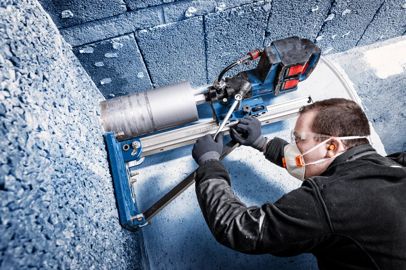 Bosch EXPERT Akku-Diamantbohrmaschine EXDB18V2-180 (Bohr-Ø max.: 182 mm, Trocken- & Nassbohren, Werkzeugaufnahme G 1/2" & 1 1/4" UNC, ohne Akku in XL-BOXX 232)