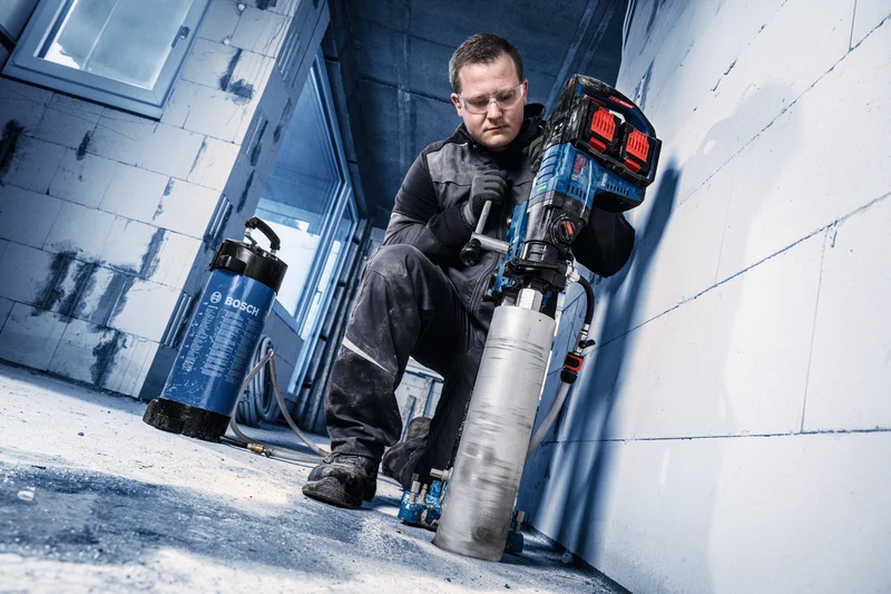 Bosch EXPERT Akku-Diamantbohrmaschine EXDB18V2-180 (Bohr-Ø max.: 182 mm, Trocken- & Nassbohren, Werkzeugaufnahme G 1/2" & 1 1/4" UNC, ohne Akku in XL-BOXX 232)