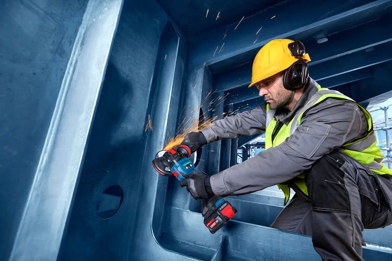 Bosch EXPERT Akku-Winkelschleifer EXWX18V-15S (X-LOCK, Scheiben-Ø: 125 mm, Drehzahl: 11000 U/min, inkl. 2 x 8,0 Ah Akku in L-BOXX 162)