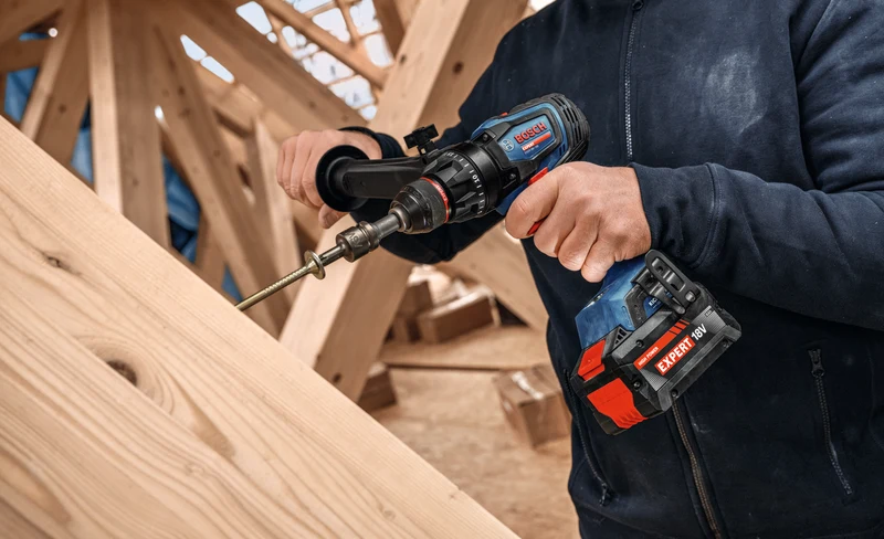 Bosch EXPERT Akku-Bohrschrauber EXSR18V-150 (Drehmoment: 150 Nm, 13 mm Bohrfutter, inkl. 2 x 8,0 Ah Akku in L-BOXX 136)