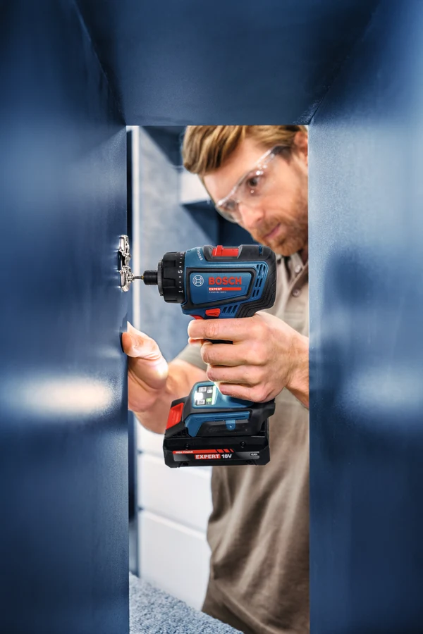 Bosch EXPERT Akku-Bohrschrauber EXSR18V-90FC (inkl. 3x FlexiClick Aufsatz, Drehmoment: 36/65 Nm, ohne Akku in L-BOXX 136)