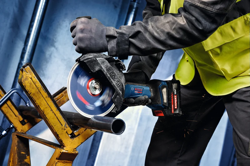 Bosch EXPERT Akku-Winkelschleifer EXWS18V-180P (Scheiben-Ø: 180 mm, Drehzahl: 6100 U/min, ohne Akku in L-BOXX 238)