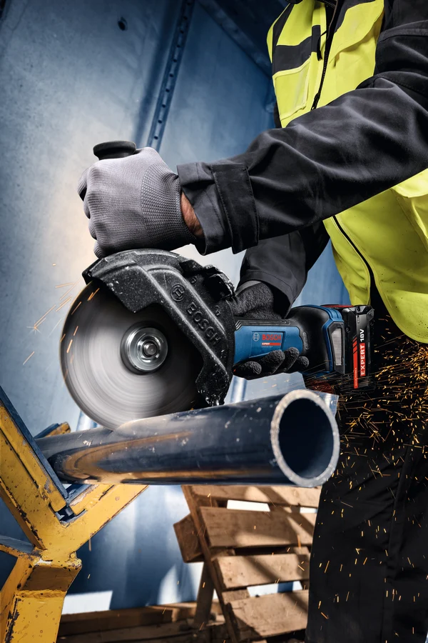 Bosch EXPERT Akku-Winkelschleifer EXWS18V-180P (Scheiben-Ø: 180 mm, Drehzahl: 6100 U/min, ohne Akku in L-BOXX 238)
