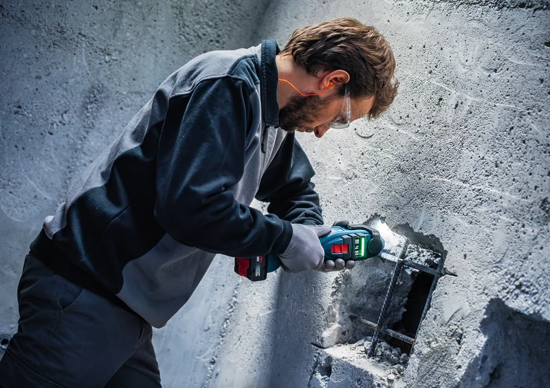 Bosch EXPERT Akku-Multi-Cutter EXOP18V-40 (Aufnahme: Starlock, Starlock Plus, Starlock Max, Snap-in, ohne Akku in L-BOXX 136)
