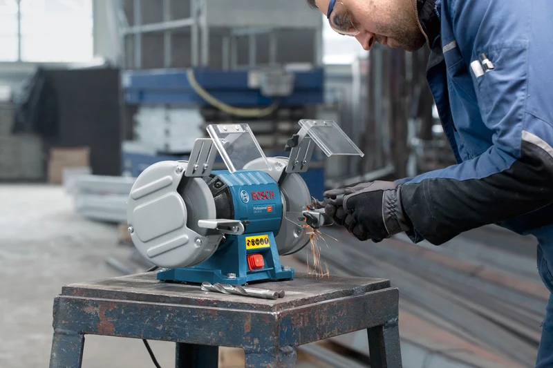 Bosch Doppelschleifmaschine GBG 35-15 (Schleifscheiben-Ø: 150 mm, 350 W, inkl. 2 Schleifscheiben G24 / G60)