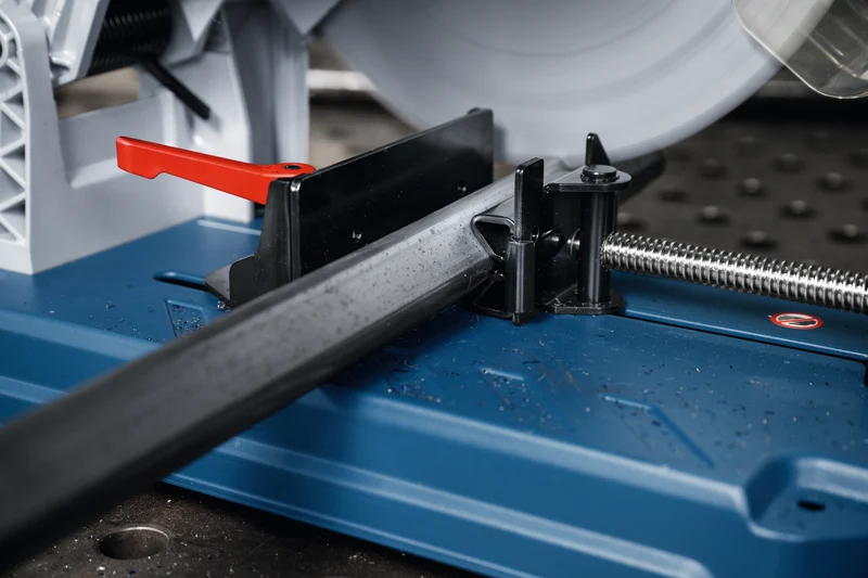 Bosch Akku-Metalltrennsäge GCD 18V-355 (Sägeblatt-Ø: 355 mm, Schnittkapazität: 127 mm vertikal & 194 mm horizontal, Solo)