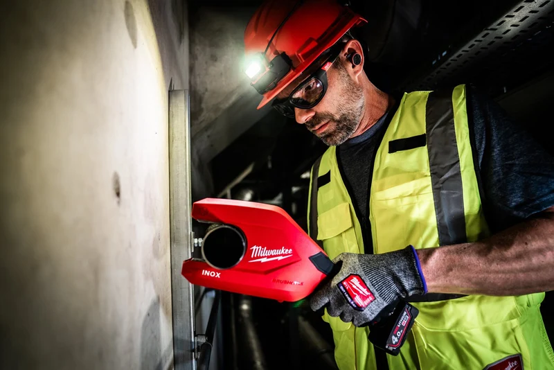 Milwaukee M12 PCSS54-0 Akku-Rohrabschneider (Schneidet Edelstahlrohre bis 54 mm, RaptorXL, Solo)