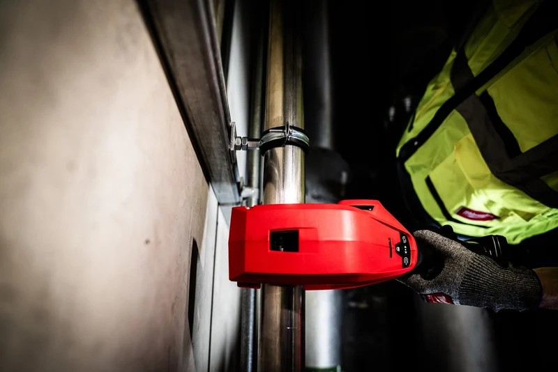 Milwaukee M12 PCSS54-0 Akku-Rohrabschneider (Schneidet Edelstahlrohre bis 54 mm, RaptorXL, Solo)