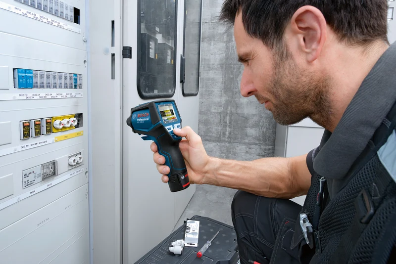 Bosch Thermodetektor GIS 1000 C (Messbereich: -40 °C bis +1000 °C, App-Funktion, inkl. 1 x 2,0 Ah Akku in L-BOXX 136)