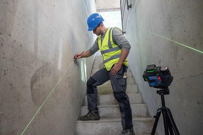 Bosch Linienlaser GLL 12V-100-33 CG (inkl. Akku 2.0 Ah, Deckenklemme DK 20, Universalhalter LB 10 in L-BOXX 136)