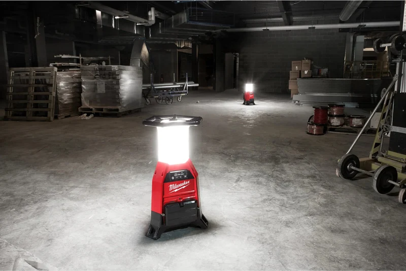 Milwaukee M18 ONESLDP-0 Hybrid-Akku-Standleuchte 9000 Lumen ohne Akku/Lader (4933459160)
