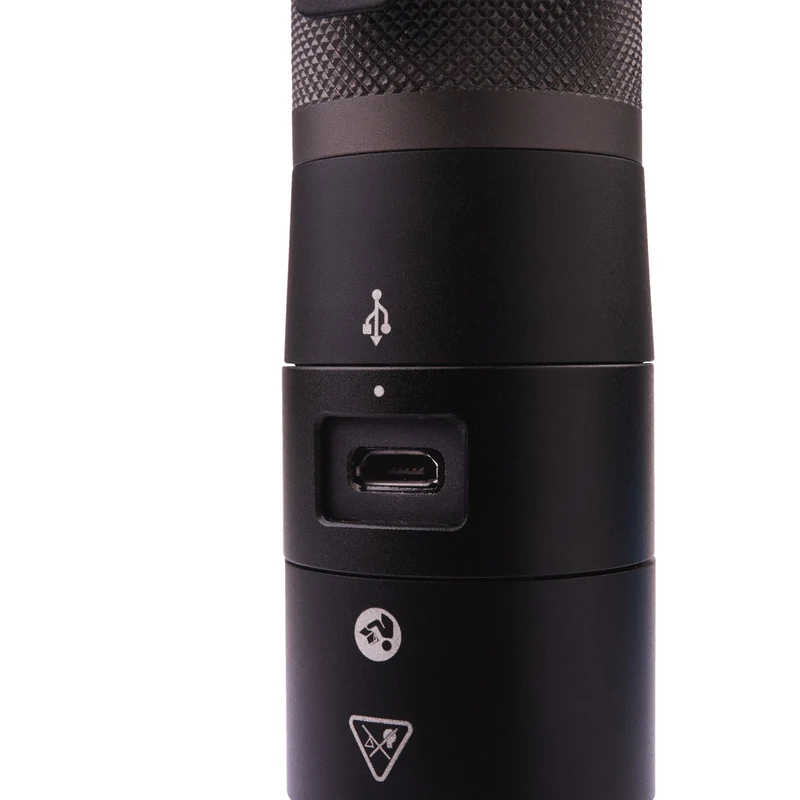Milwaukee USB-Akku-Taschenlampe L4 FMLED-301 (Max. Leuchtkraft: 800 Lumen, Leuchtweite: 175 m, inkl. 3,0 Ah Akku)