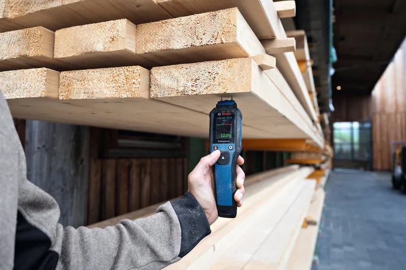Bosch Feuchtemessgerät GMP 2-15 (misst in 37 Holzarten & 10 Baustoffarten, inkl. Batterien, Tasche)