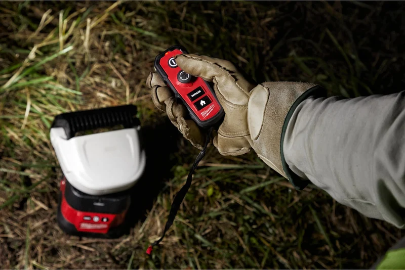 Milwaukee M18 URSL-0 Akku-Suchleuchte 4250 Lumen ohne Akku/Lader (4933498303)