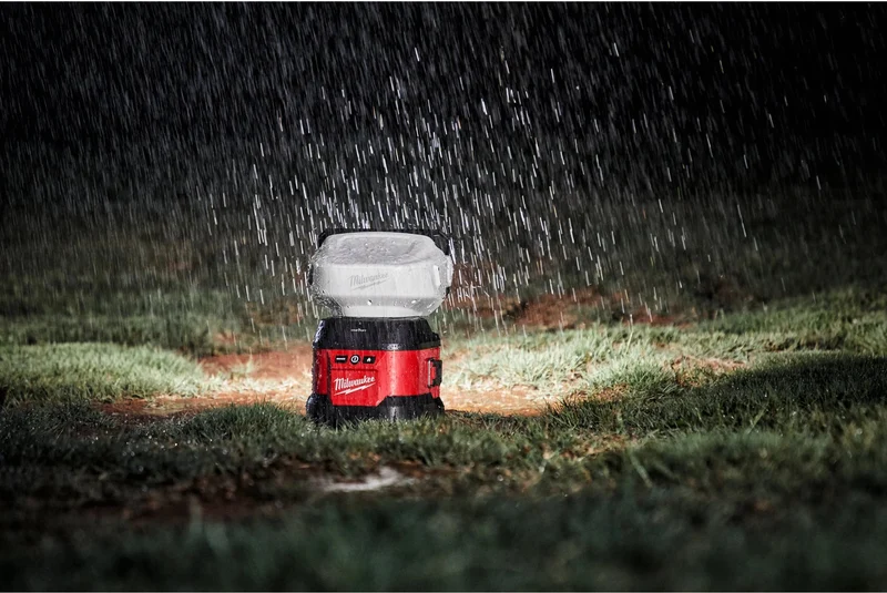 Milwaukee M18 URSL-0 Akku-Suchleuchte 4250 Lumen ohne Akku/Lader (4933498303)