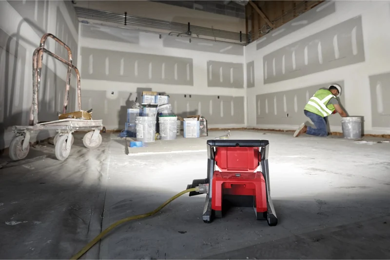 Milwaukee M18 HOAL-0 Hybrid-Akku-Flutstrahler 4000 Lumen ohne Akku/Lader (4933478118)