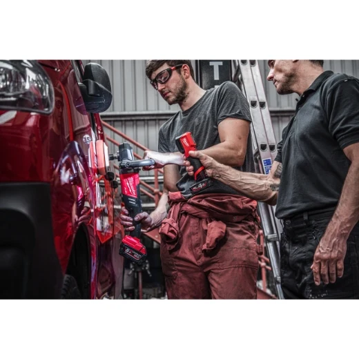 Milwaukee M12 CML-401 Akku-Echtfarbenleuchte 1000 Lumen 1x M12B4 Akku