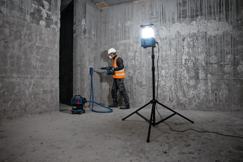 Bosch Professional GLA 18VH-7500 360°-Hybridstrahler 7500 Lumen ohne Akku/Lader
