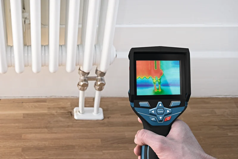 Bosch Wärmebildkamera GTC 400 C (Messbereich: -10 °C bis +400 °C, Auflösung: 160 x 120 px, App-Funktion, inkl. 1 x 2,0 Ah Akku in L-BOXX 136)