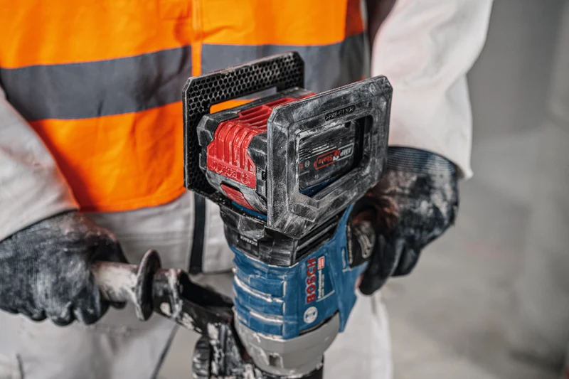Bosch Professional GRW 18V-120 Akku-Rührwerk ohne Akku/Lader im Karton
