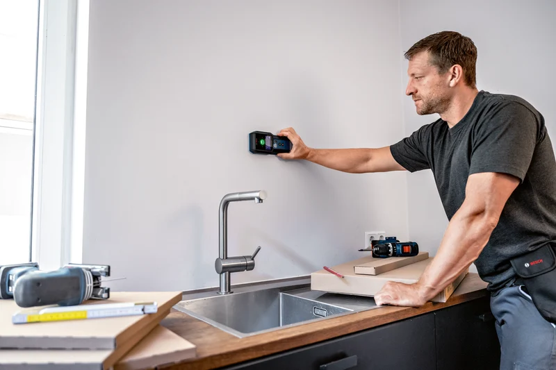 Bosch Professional GMS 120-27 Ortungsgerät mit Akku im Karton