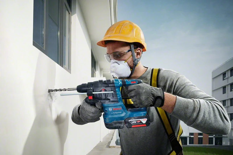 Bosch Professional GBH 18V-22 Akku-Bohrhammer (SDS-plus 1.9 Joule ohne Akku/Lader im Karton)