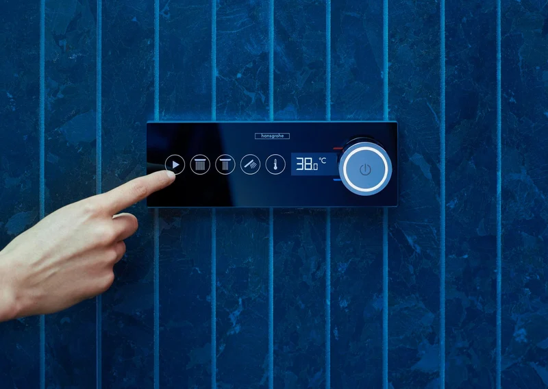 Hansgrohe RainPad Fertigset für 3 Verbraucher – TouchScreen mit LED-Anzeige, schwarz/chrom