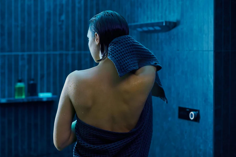 Hansgrohe RainPad Fertigset für 3 Verbraucher – TouchScreen mit LED-Anzeige, schwarz/chrom