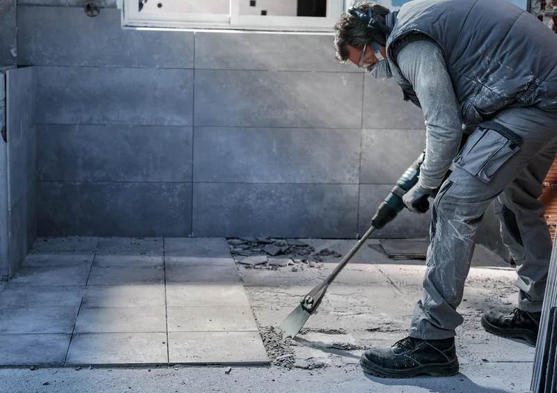 Bosch PRO SDS plus Bodenschaber 130 x 290 mm (Spachtelmeißel für schnelles Entfernen von Fliesen, Fußbodenbelag, Floor Scraper)