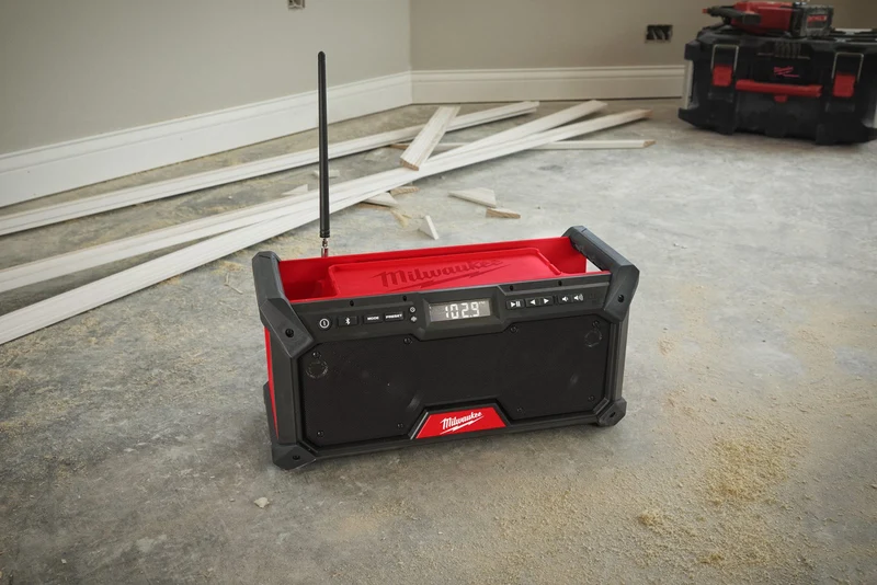 Milwaukee Akku-Baustellenradio M18 RADDAB+G2-0 (DAB+ / FM-Empfänger, Bluetooth®-Empfang bis 30 m, Akku- & Kabelbetrieb, USB-C, ohne Akku)