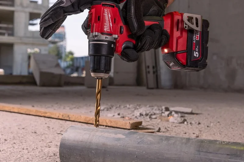Milwaukee M18 BLPDRC-422C Akku-Schlagbohrschrauber (Drehmoment: 60,5 Nm, 13 mm Bohrfutter, mit 2,0 Ah & 4,0 Ah Akku, im Koffer)