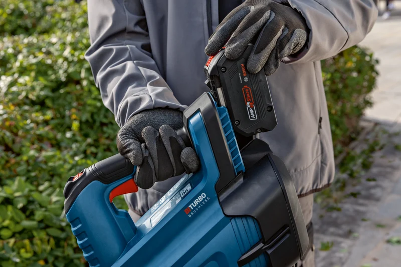 Bosch Akku-Gebläse GBL 18V-750 (Volumenstrom: 780 m³/h, Luftgeschwindigkeit: 198 km/h, Solo)