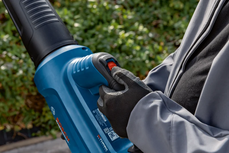 Bosch Akku-Gebläse GBL 18V-750 (Volumenstrom: 780 m³/h, Luftgeschwindigkeit: 198 km/h, Solo)