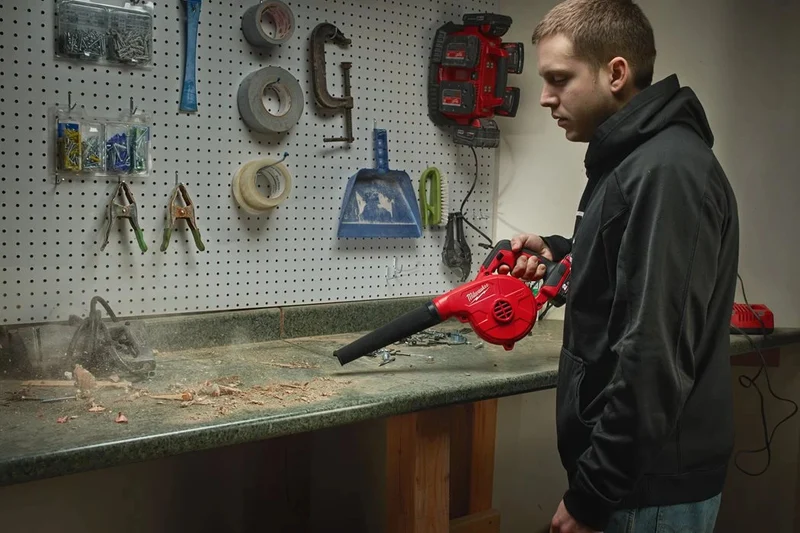 Milwaukee M18 BBL-0 Akku-Gebläse 42.8 km/h Luftgeschwindigkeit ohne Akku/Lader