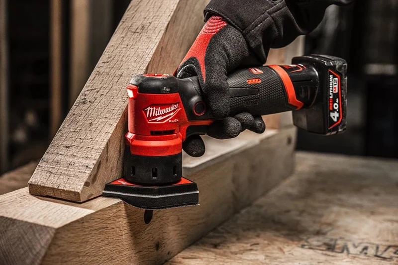 Milwaukee FUEL™ Akku-Exzenterschleifer M12FDSS-422X