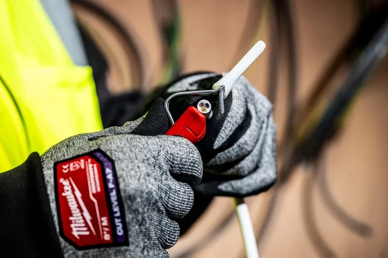 Milwaukee Für 4 - 28 mm Rundkabel Abmantelungswerkzeug mit Schleppklinge