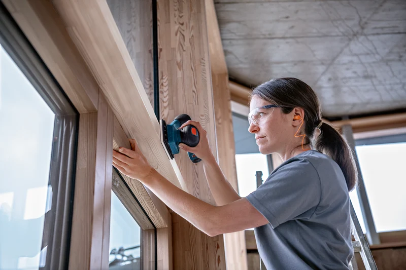 Bosch Professional GSS 12V-13 Akku-Schwingschleifer ohne Akku/Lader in L-Boxx 136 inkl. Zubehör