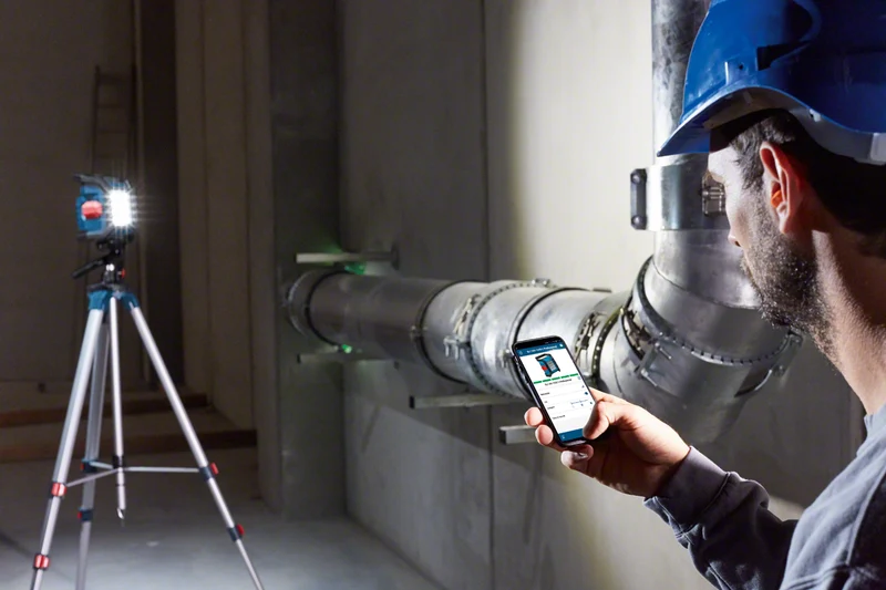 Bosch Professional GLI 18V-1200 C Akku-Bauleuchte 1200 Lumen ohne Akku/Lader (0601446700)