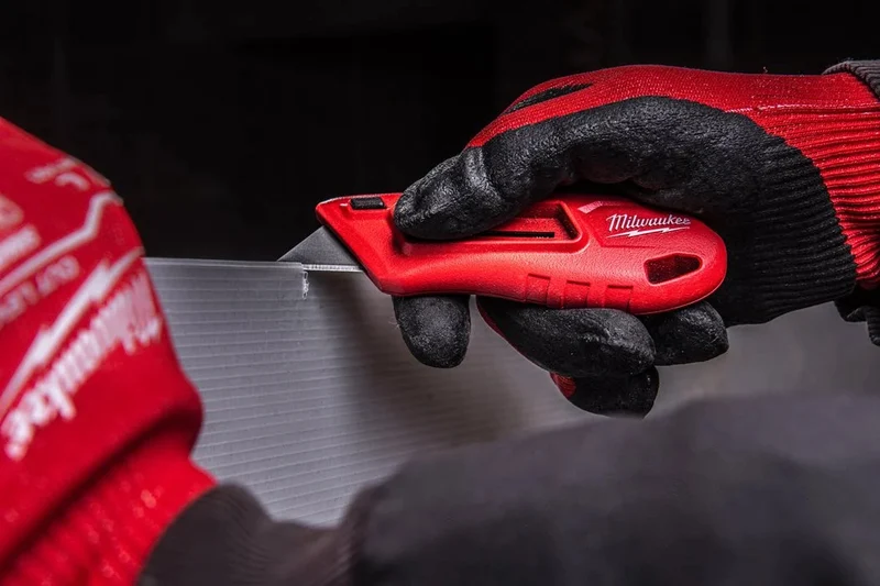 Milwaukee Kompakt-Universalmesser 12 cm mit Entmantelungsmesser (4932492379)