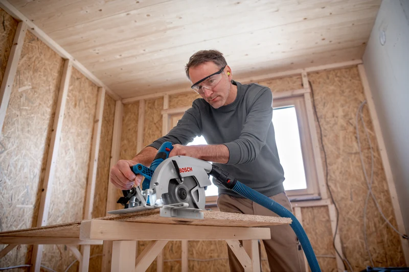Bosch Akku-Kreissäge PRO GKS 18V-70 L (Solo in L-BOXX)