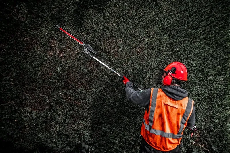 Milwaukee FUEL™ Heckenscheren-Aufsatz M18FOPH-HTA