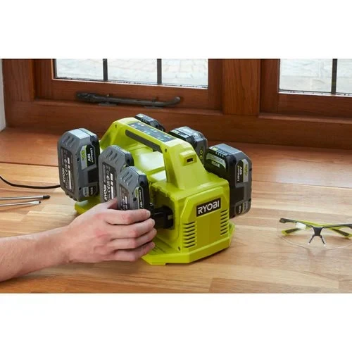 RYOBI RC18640 Ladestation 4.0 A (für bis zu 6 18V Akkus im Karton)