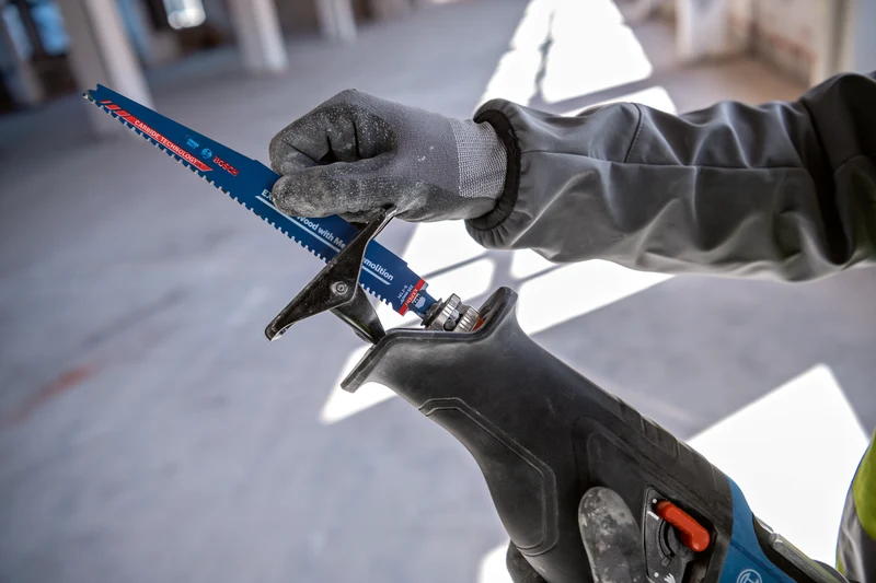 Bosch Professional GSA 18V-28 Akku-Säbelsäge BITURBO ohne Akku/Lader (L-BOXX 238 mit Säbelsägeblatt)